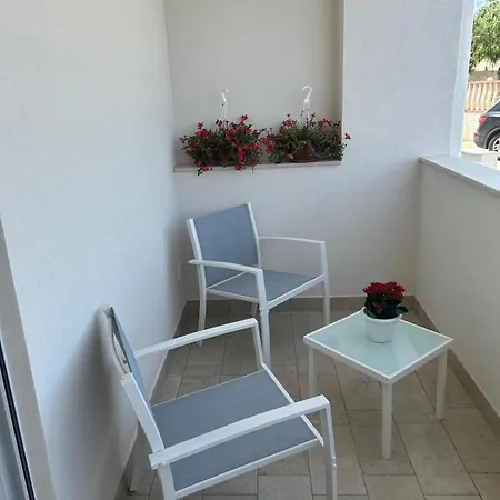 Radici La Pira Suite&apartments *